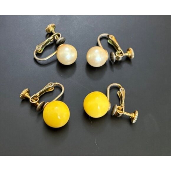 2 Vtg Clip On Screw Back Earrings Set Yellow & Faux Pearl Ball Design - Picture 4 of 5